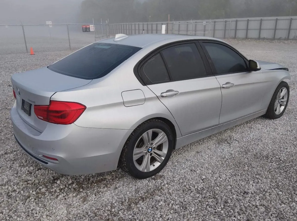 BMW 328I XDRIVE 2016