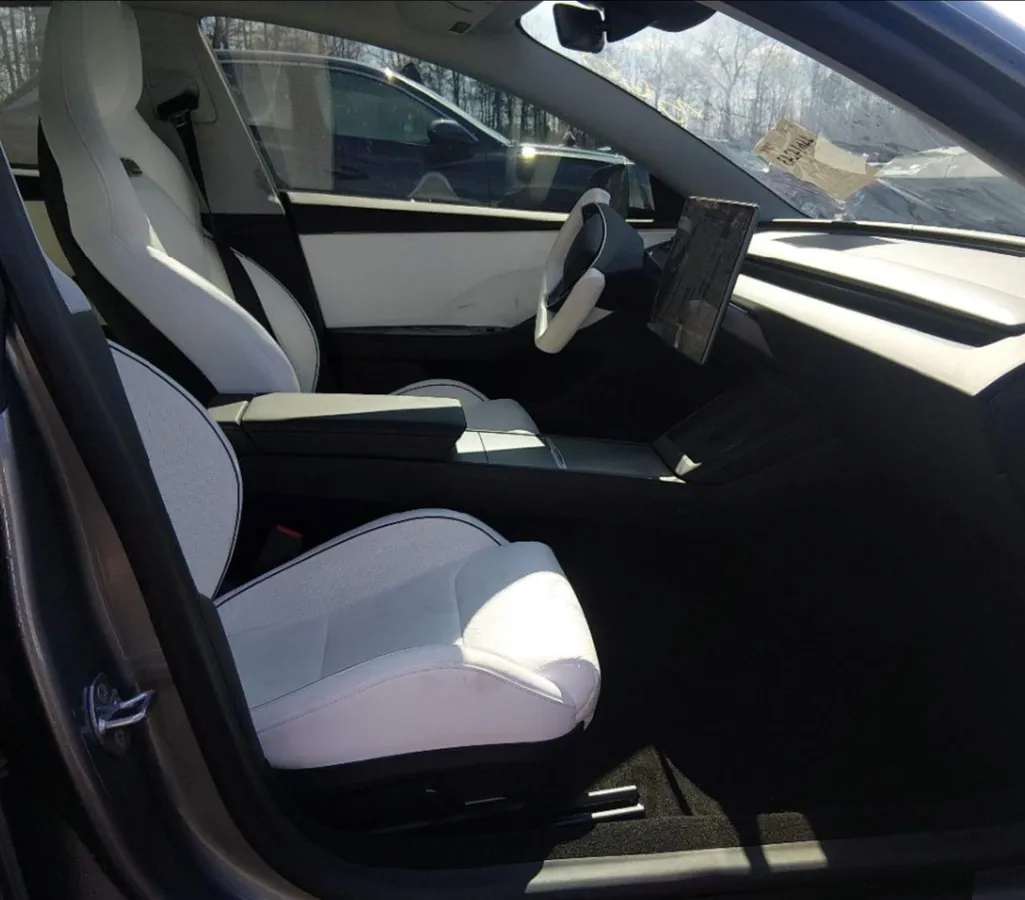 TESLA MODEL 3 PERFORMANCE ALL-WHEEL 2024
