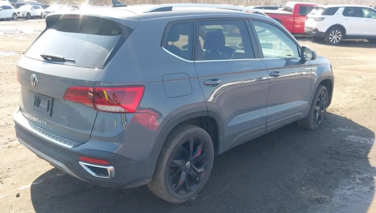 VOLKSWAGEN TAOS SE 2023
