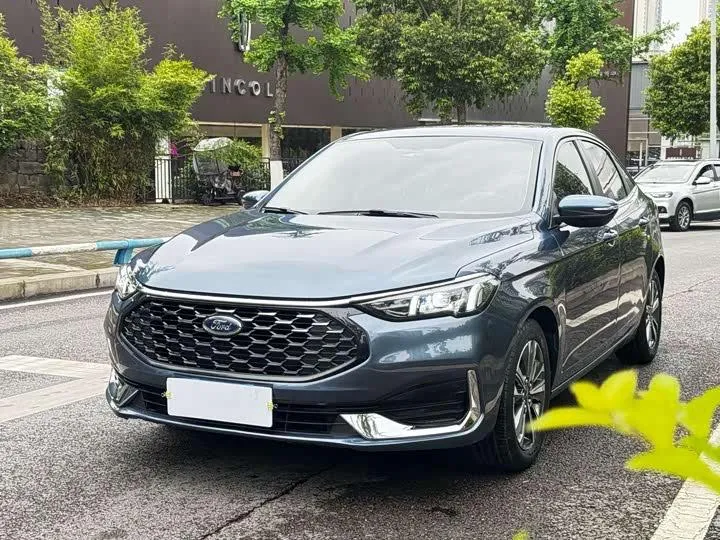 FORD FOCUS 2021