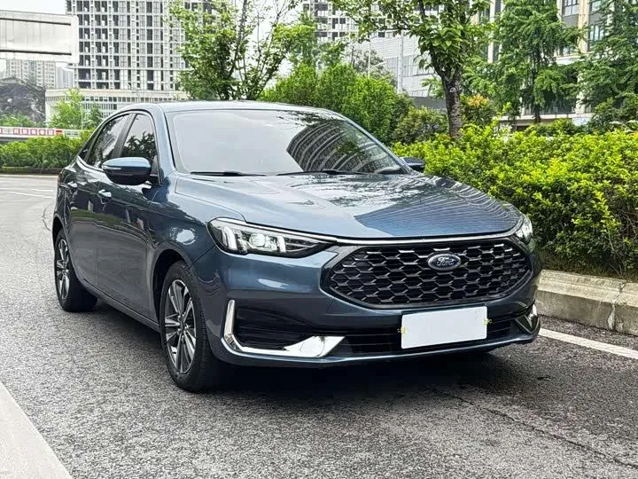 FORD FOCUS 2021