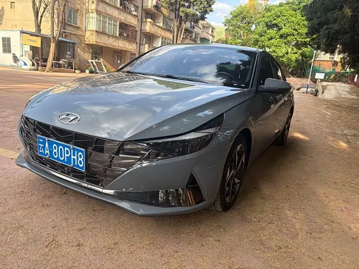 HYUNDAI ELANTRA 240TGDI DCT LUX PREMIUM 2022