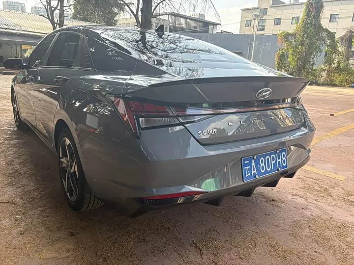 HYUNDAI ELANTRA 240TGDI DCT LUX PREMIUM 2022