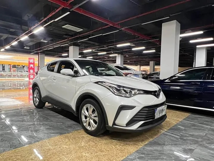 TOYOTA IZOA 2022