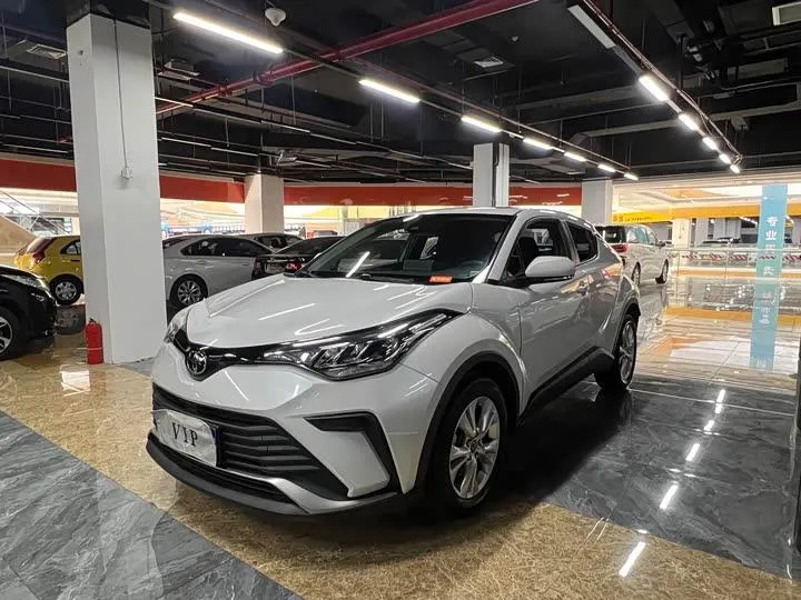 TOYOTA IZOA 2022
