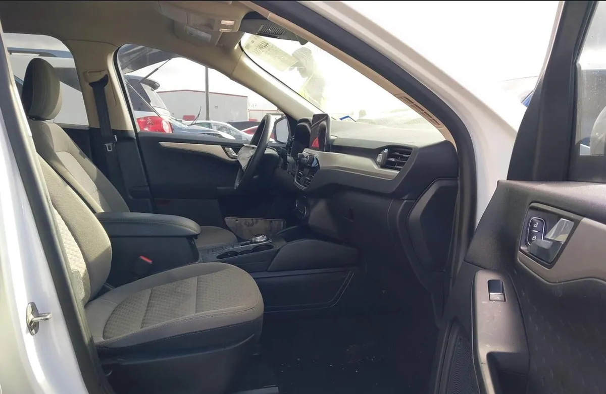 FORD ESCAPE SE 2020