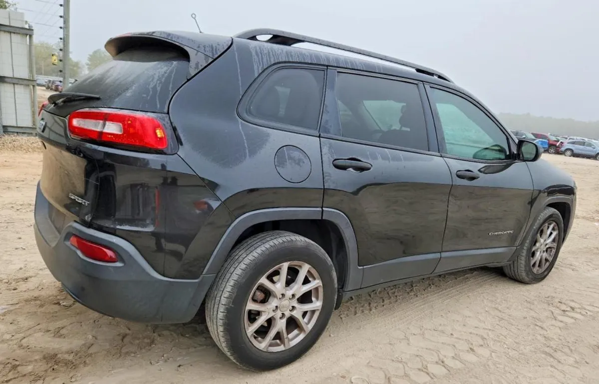JEEP CHEROKEE SPORT 2016
