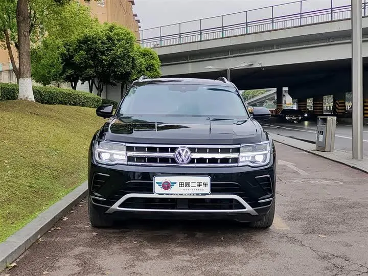 VOLKSWAGEN TERAMONT PREMIUM 2022