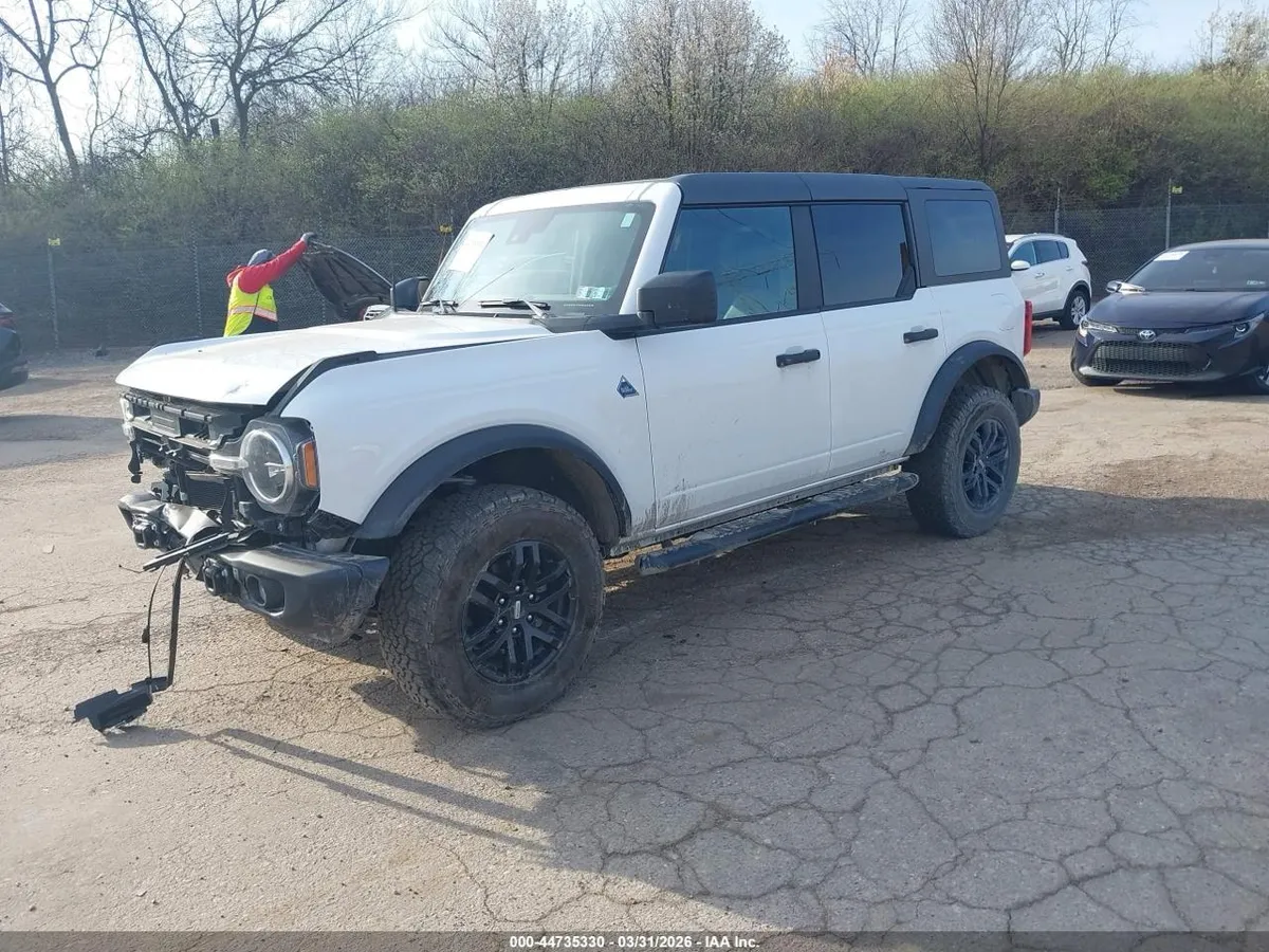 FORD BRONCO BLACK DIAMOND 2023