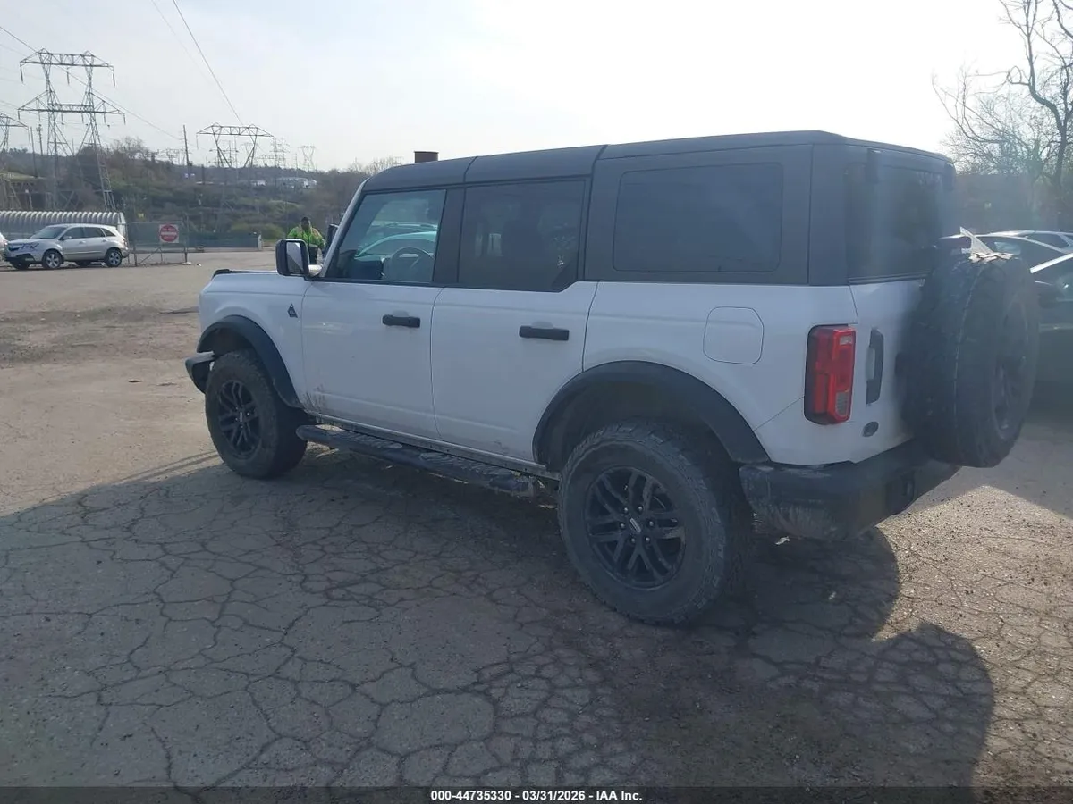 FORD BRONCO BLACK DIAMOND 2023