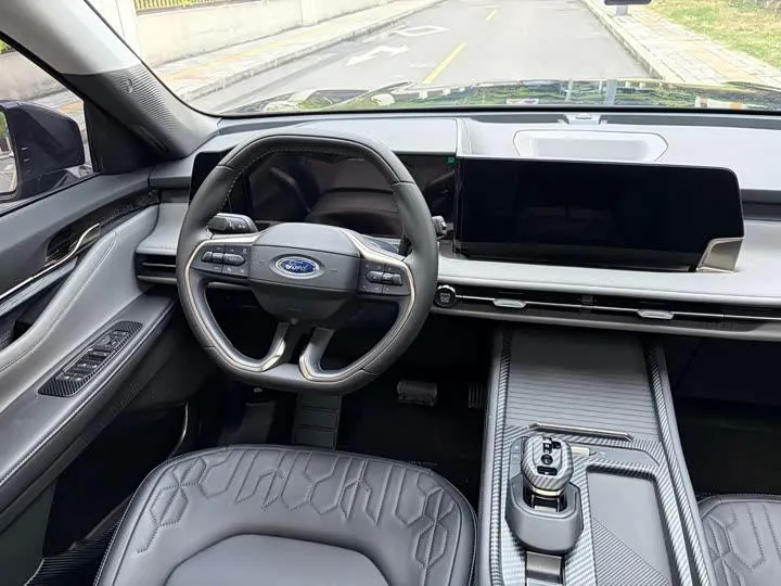 FORD EDGE L 2 2024