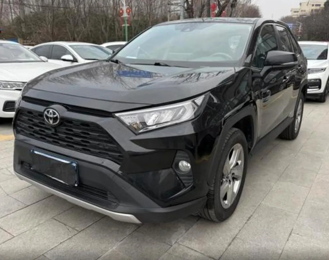 TOYOTA RAV4 2023