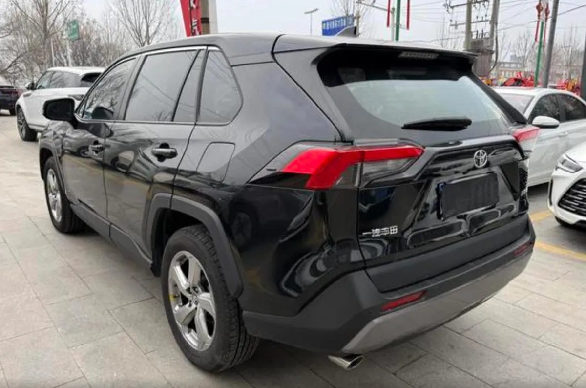 TOYOTA RAV4 2023
