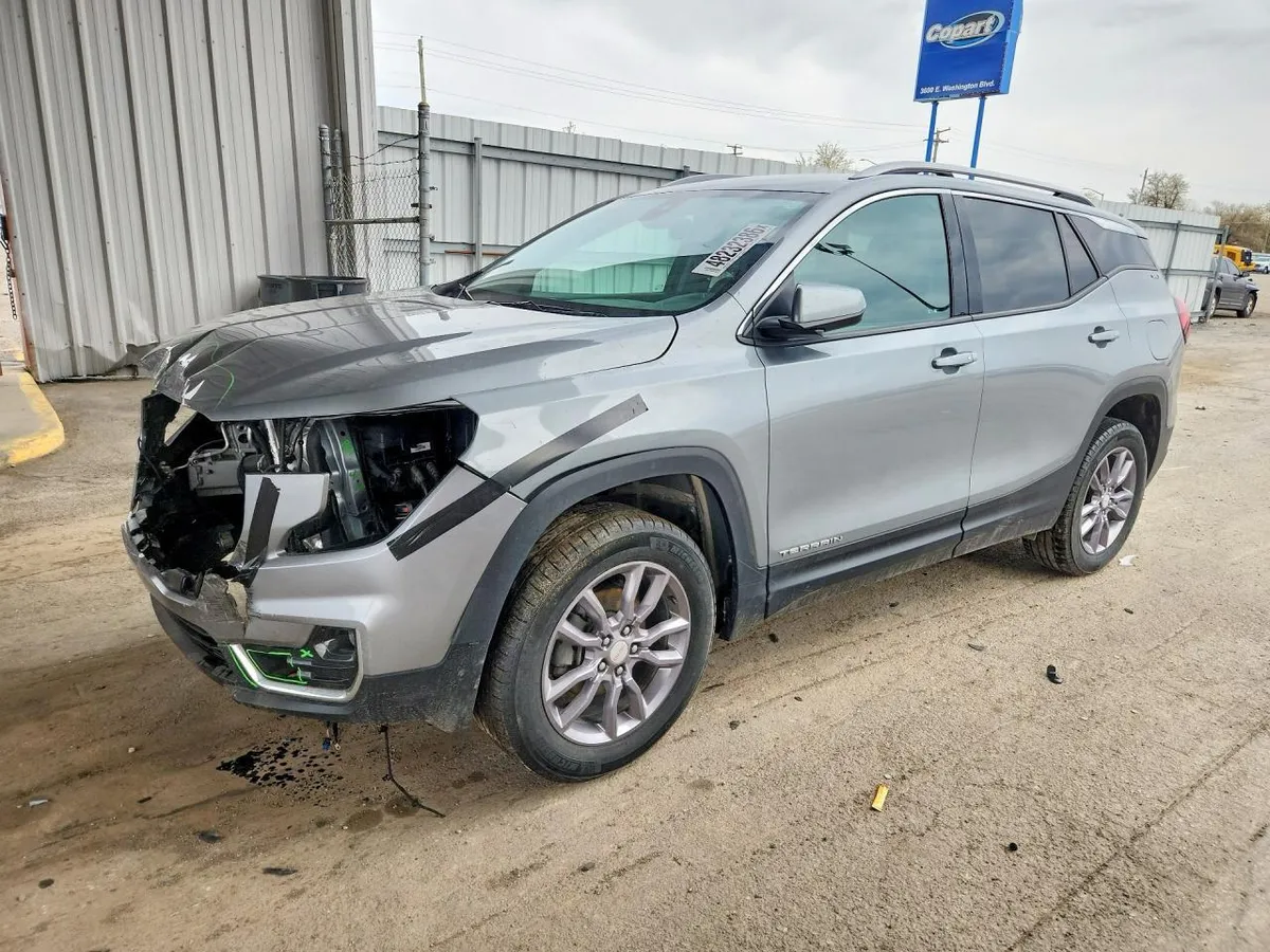 GMC TERRAIN SLT 2023