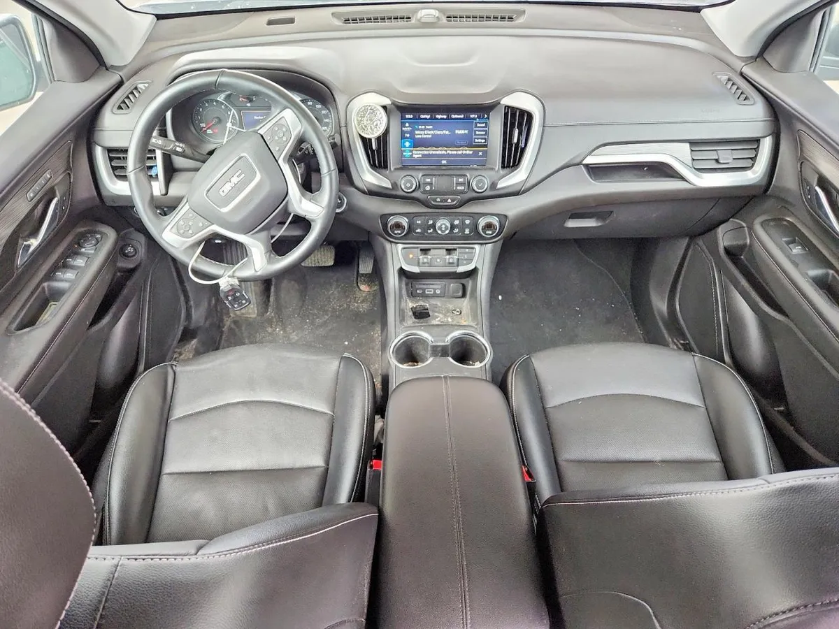 GMC TERRAIN SLT 2023