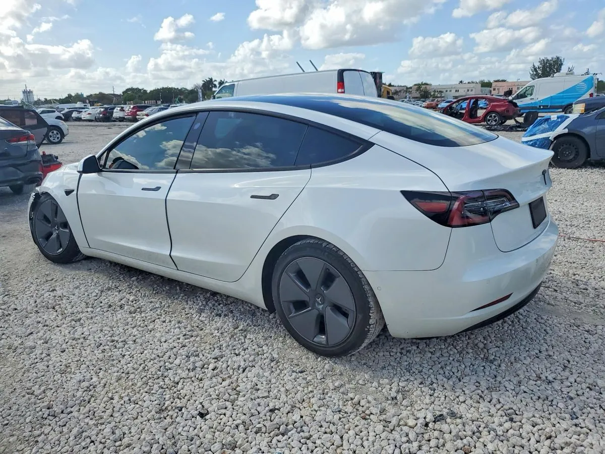 TESLA MODEL 3 RWD 2021