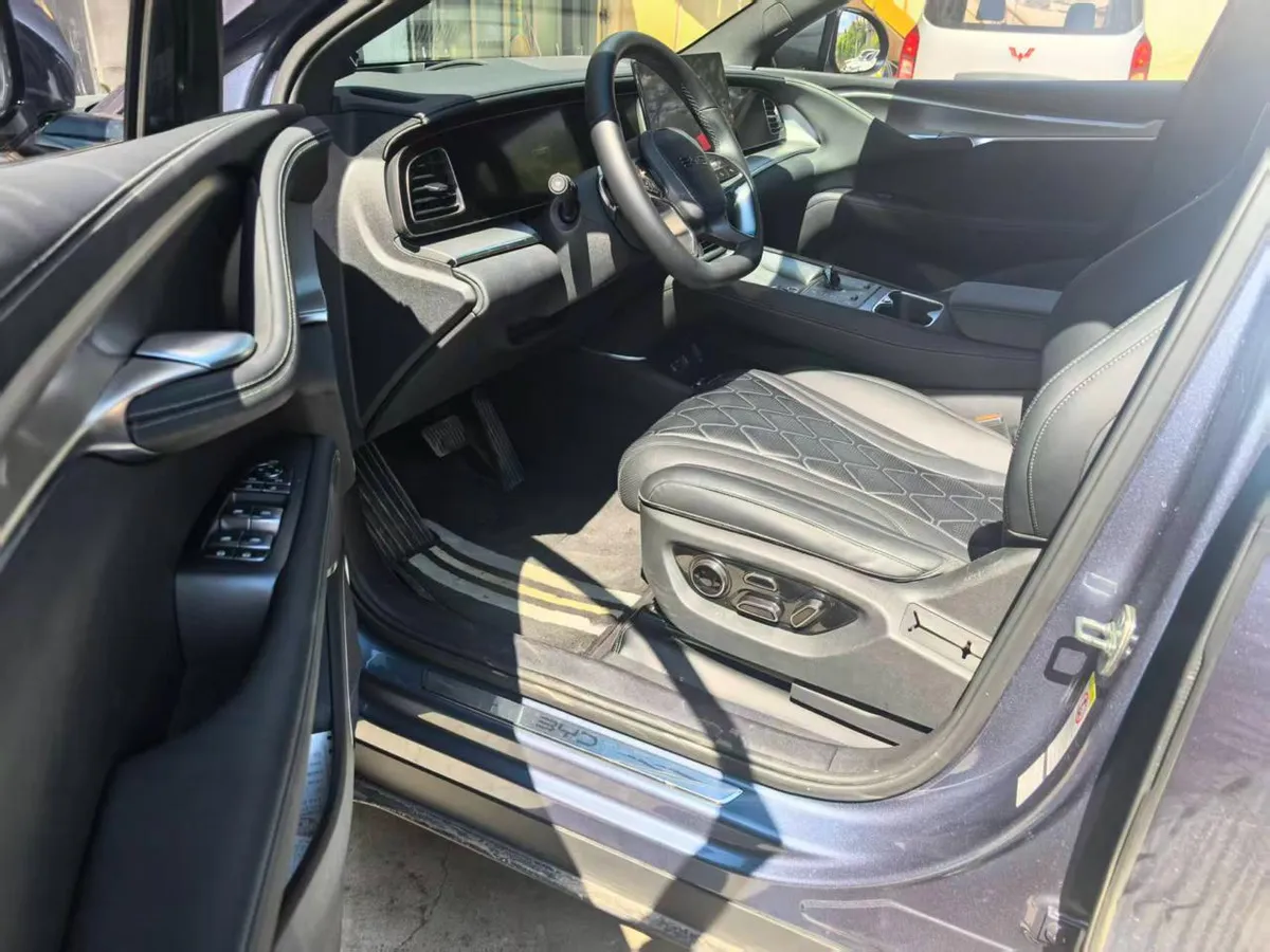 BYD DEA LION 07 EV 2024