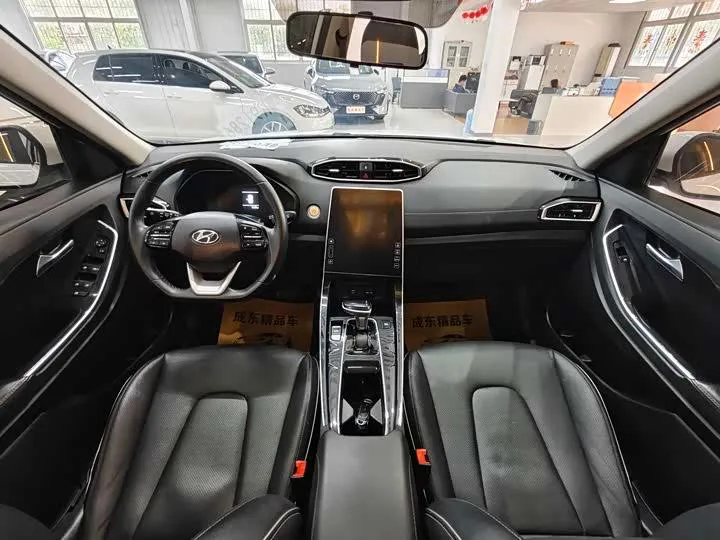 HYUNDAI IX25 2020