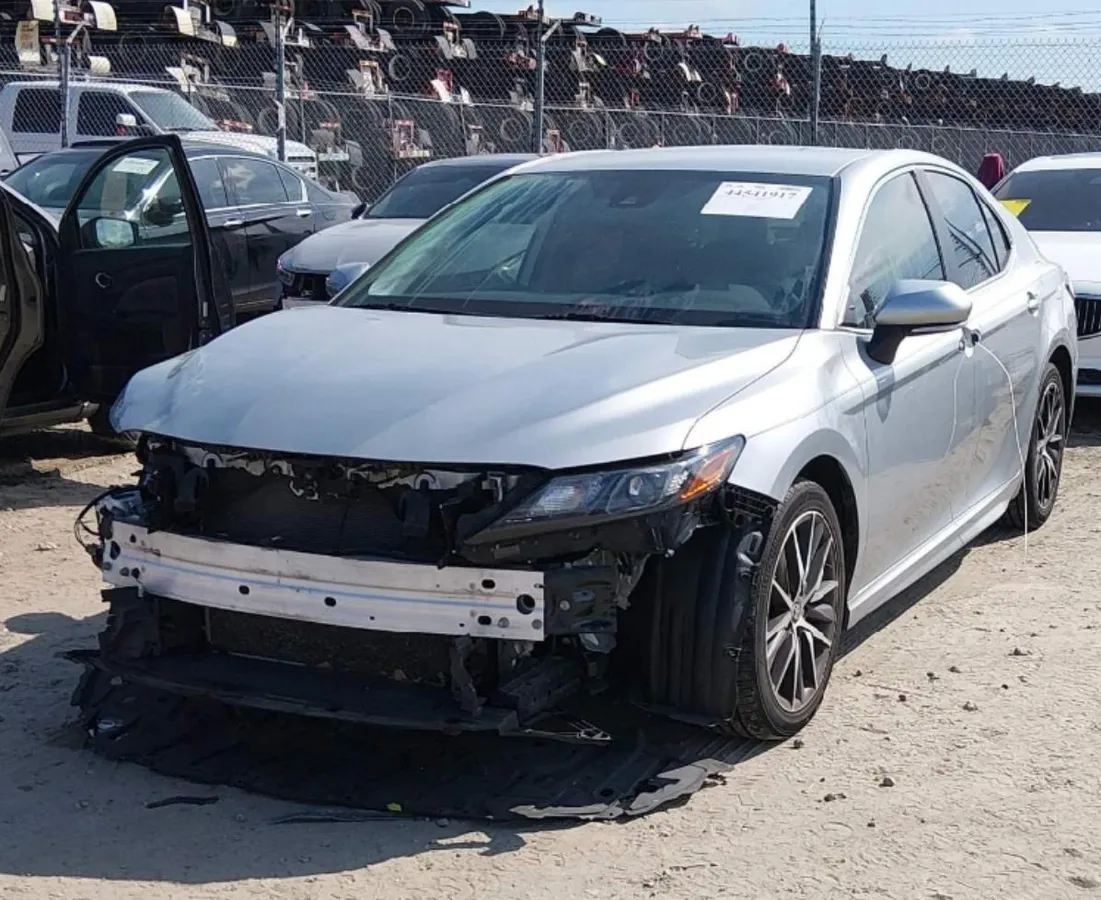 TOYOTA CAMRY SE 2022