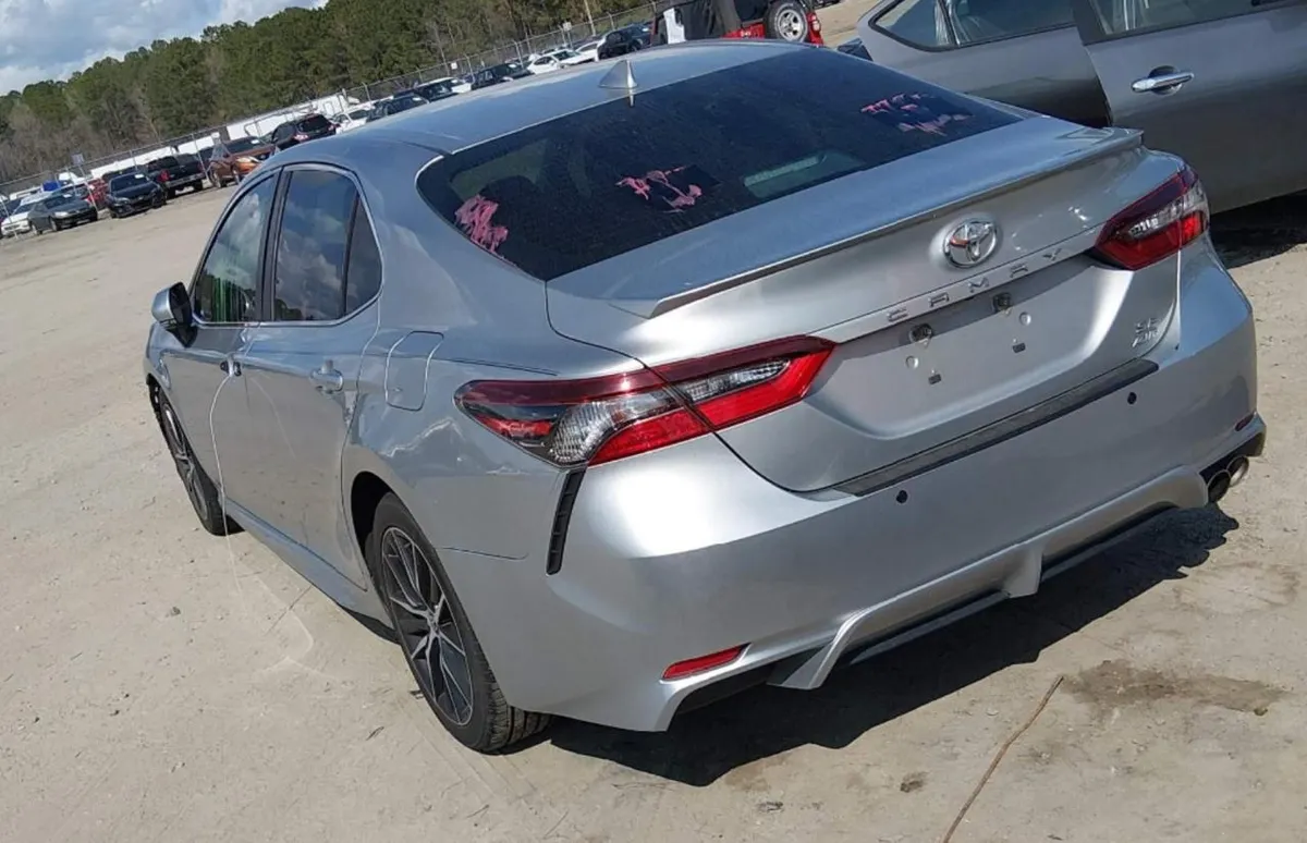 TOYOTA CAMRY SE 2022