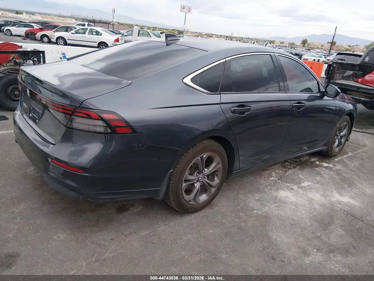 HONDA ACCORD EX 2023