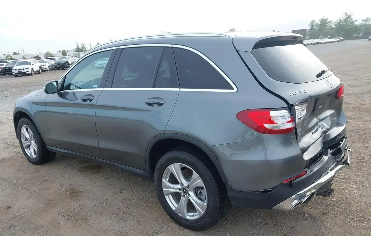 MERCEDES-BENZ GLC 300 2018