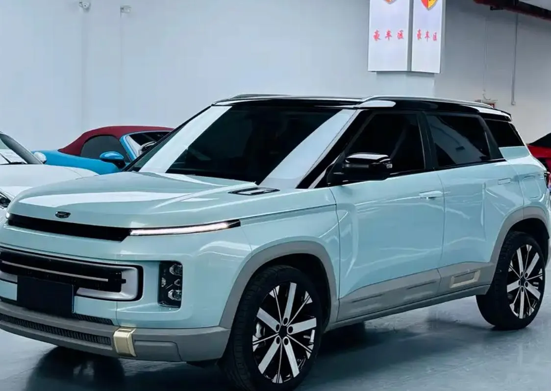 GEELY ICON 2023