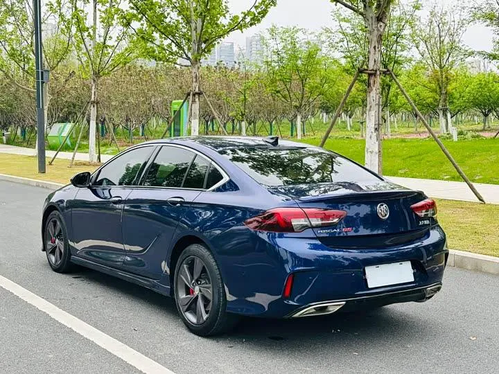 BUICK REGAL PREMIUM 2019