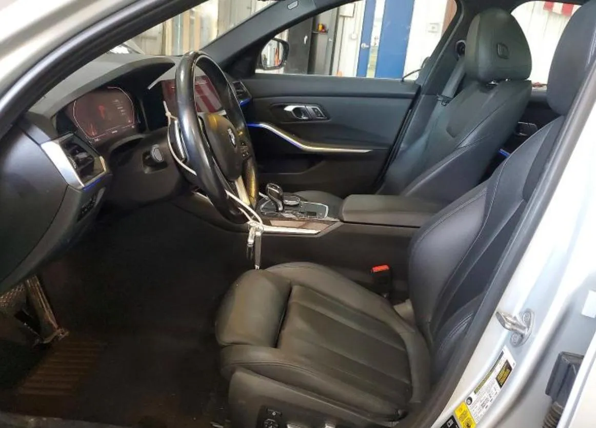 BMW 330XI 2019