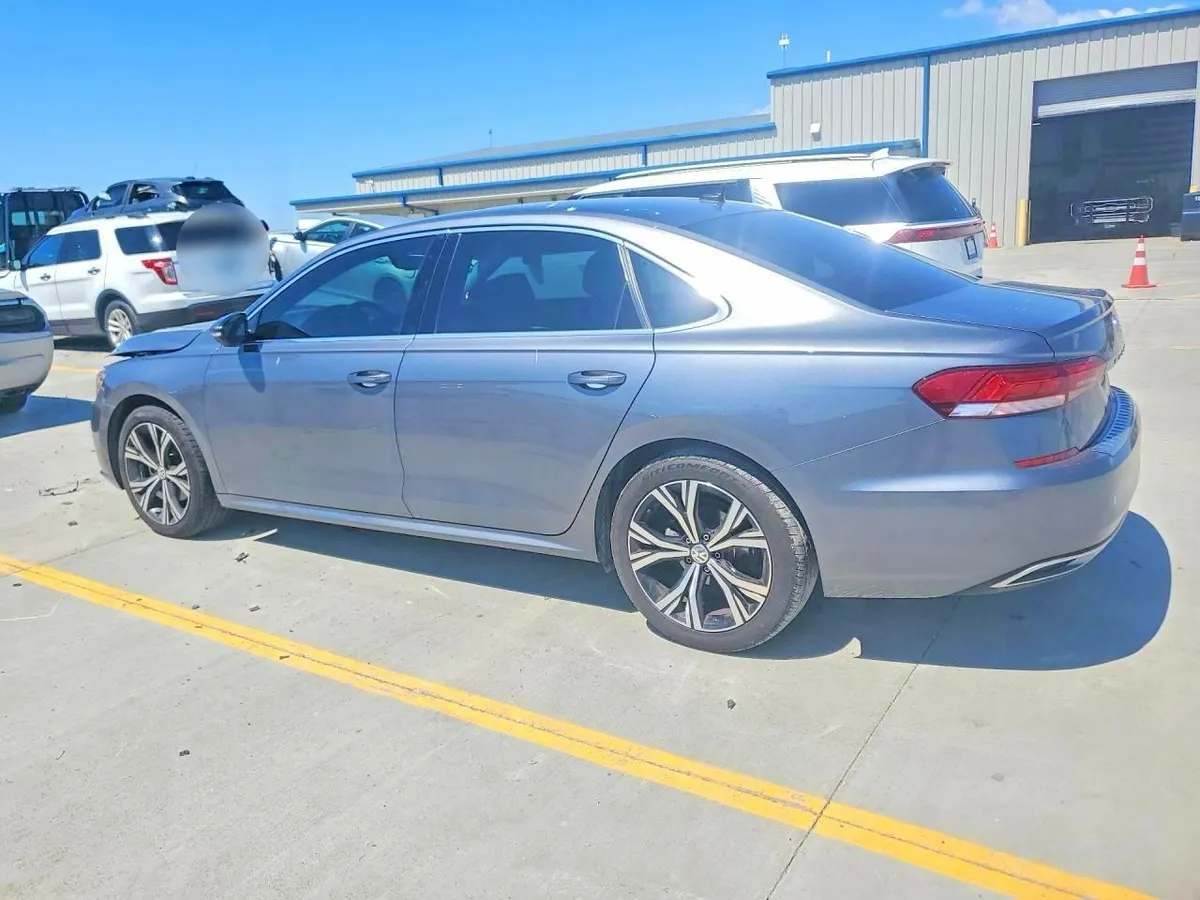 VOLKSWAGEN PASSAT SE 2022