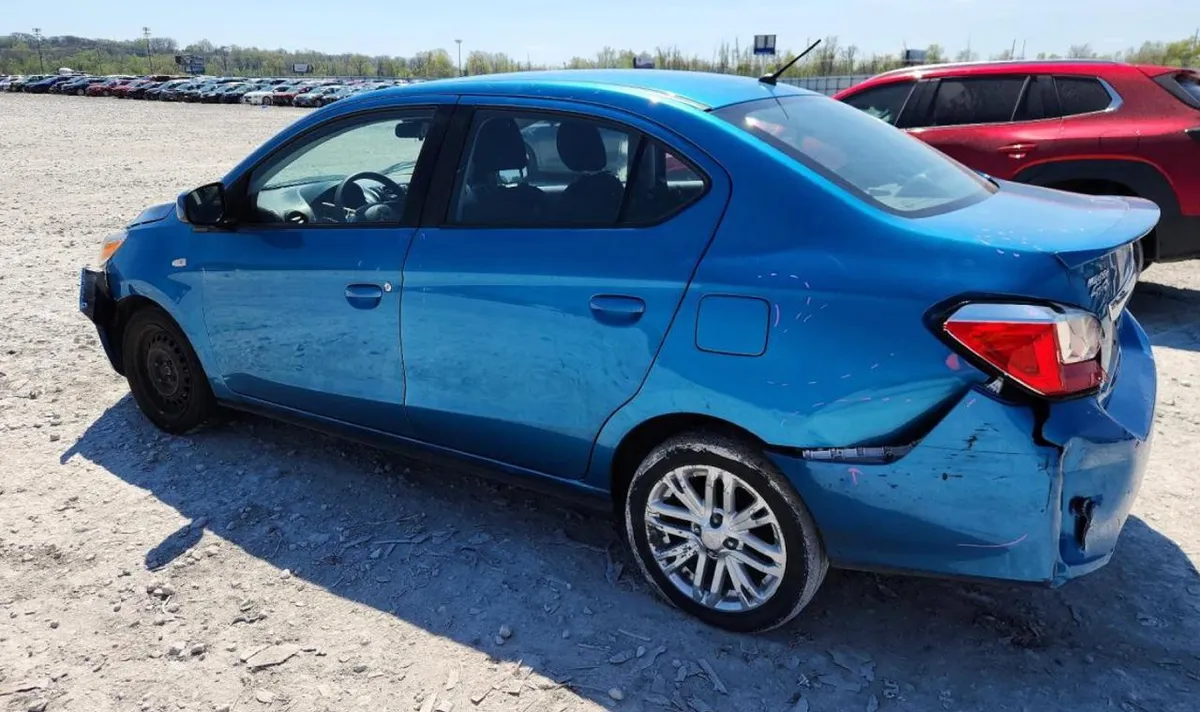 MITSUBISHI MIRAGE G4 ES 2023