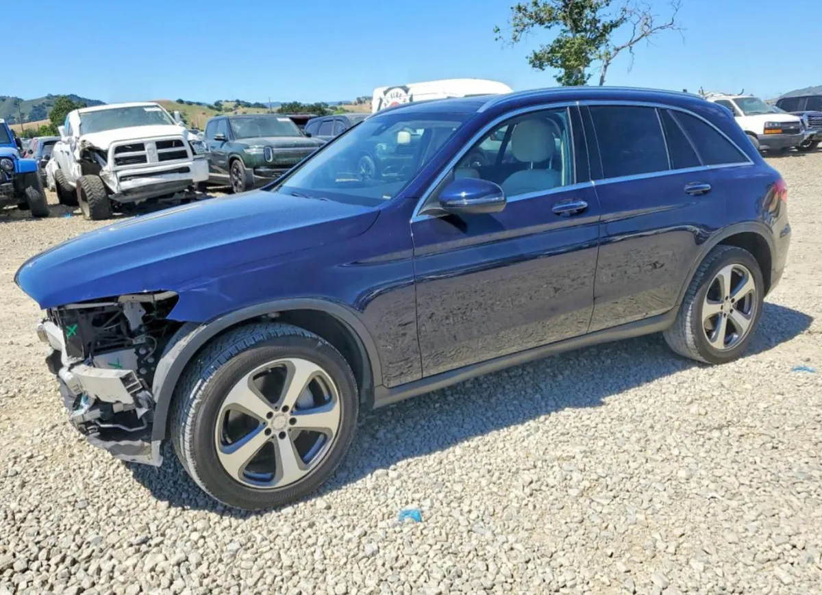 MERCEDES-BENZ GLC 300 2017