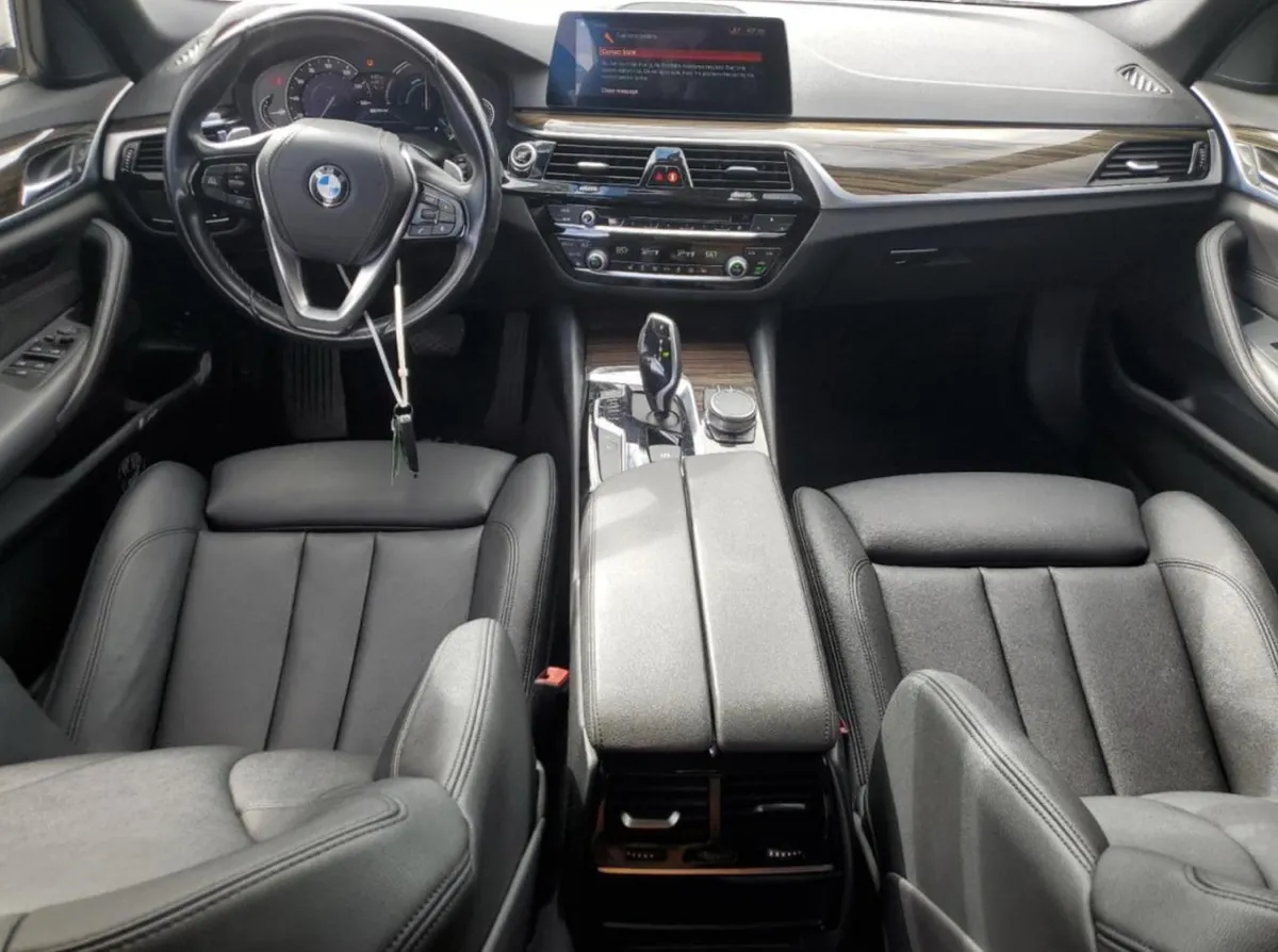 BMW 530E 2019