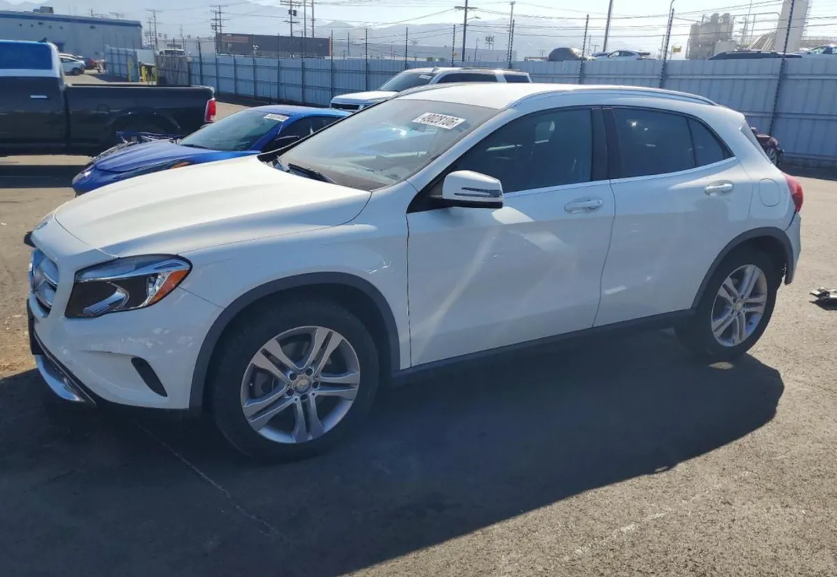 MERCEDES-BENZ GLA 250 2017