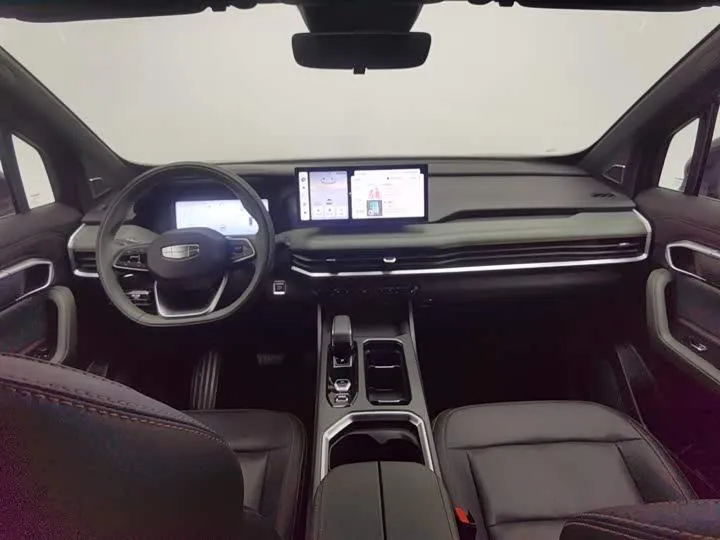 GEELY OKOVANGO 2023