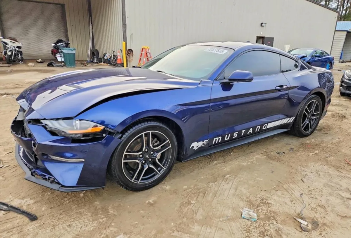 FORD MUSTANG 2020
