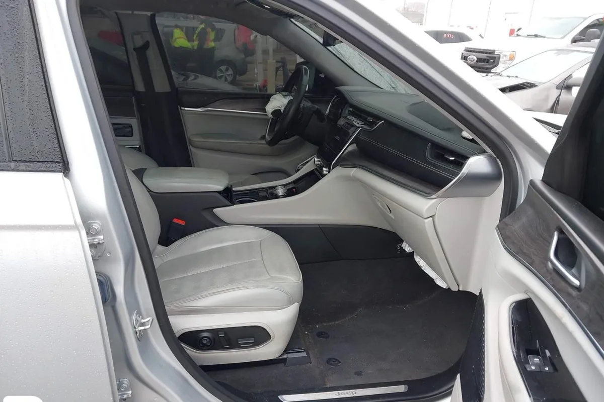 JEEP GRAND CHEROKEE L OVERLAND 4X4 2021