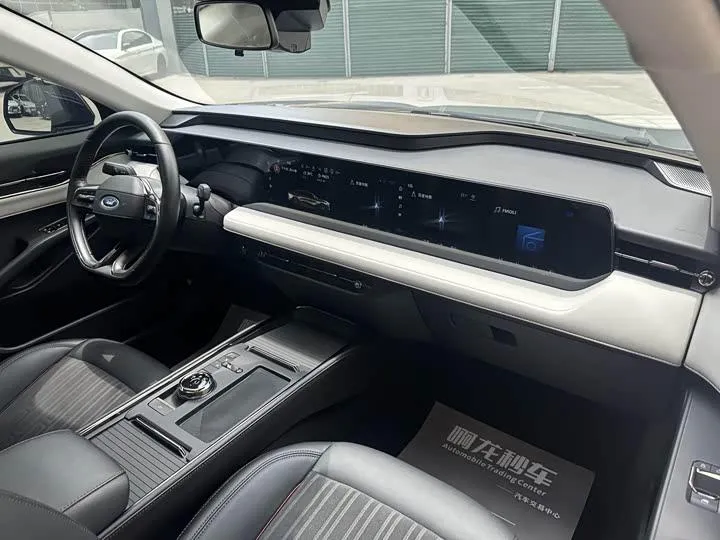 FORD MONDEO LUXURY 2022