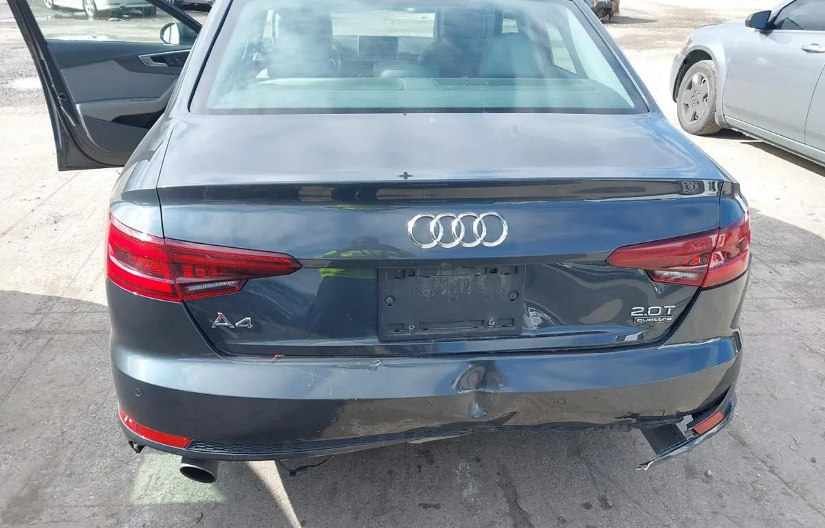 AUDI A4 2.0T PREMIUM/2.0T TECH PREMIUM 2018