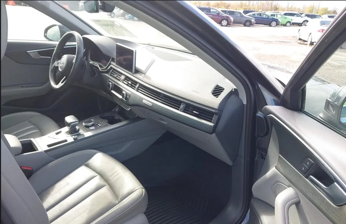 AUDI A4 2.0T PREMIUM/2.0T TECH PREMIUM 2018