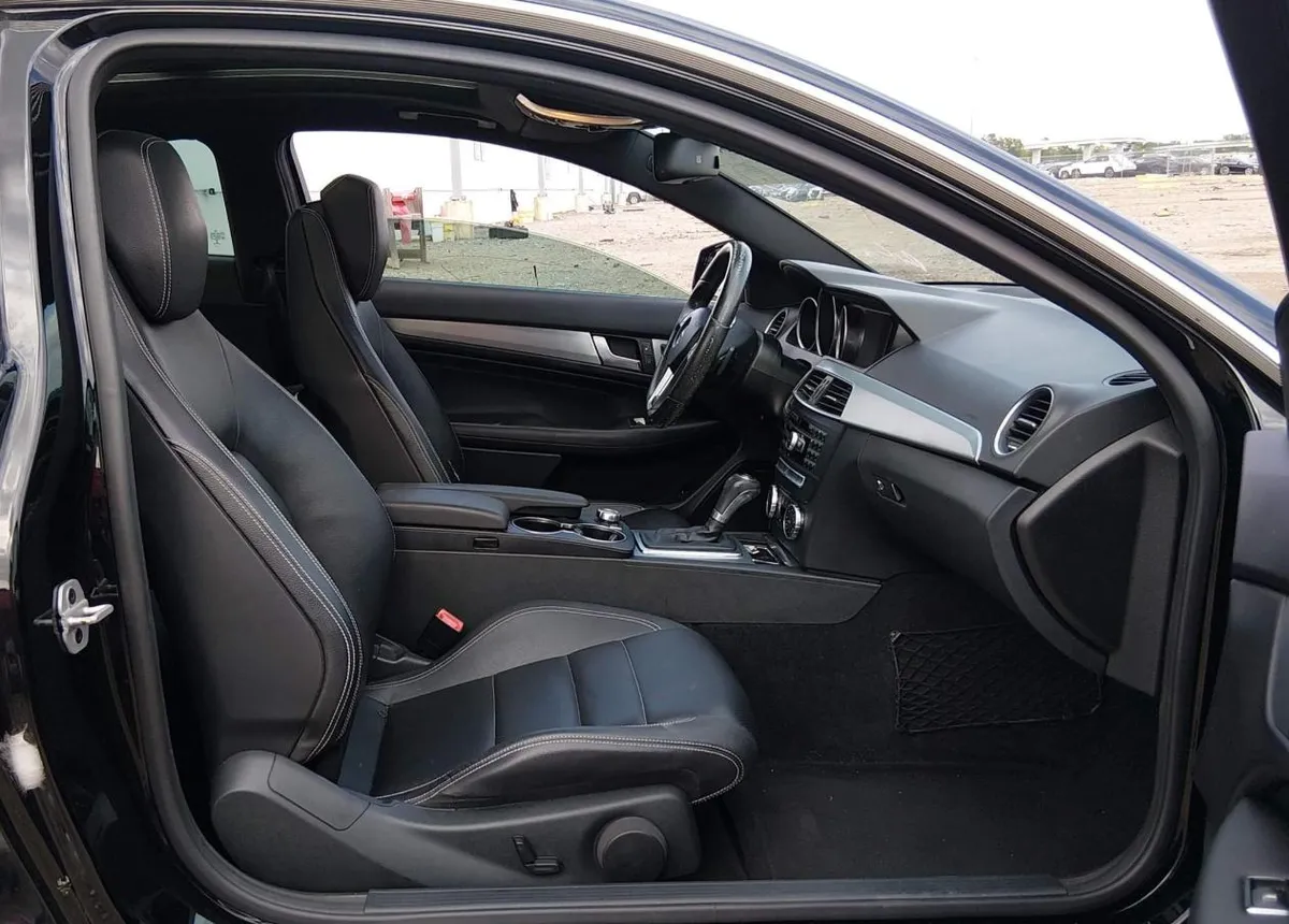 MERCEDES-BENZ C-CLASS C 250 2015