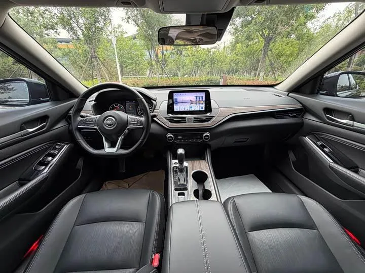 NISSAN TEANA 2021