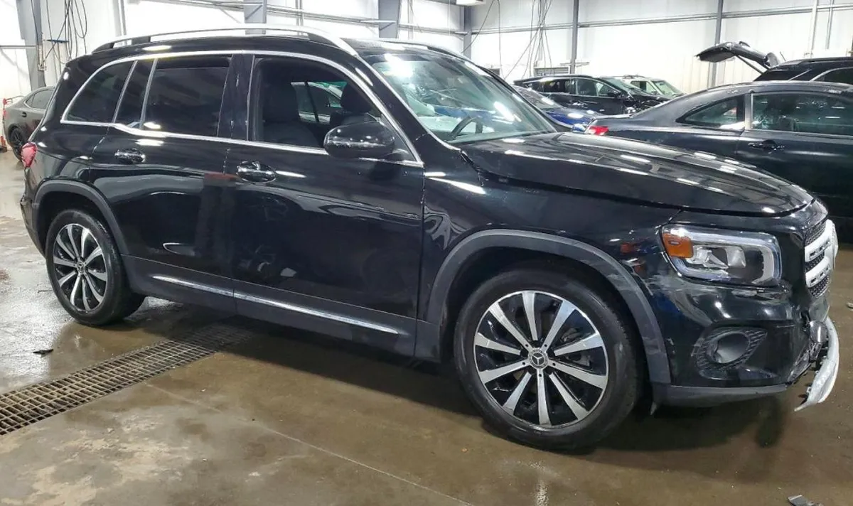 MERCEDES-BENZ GLB 250 4MATIC 2022