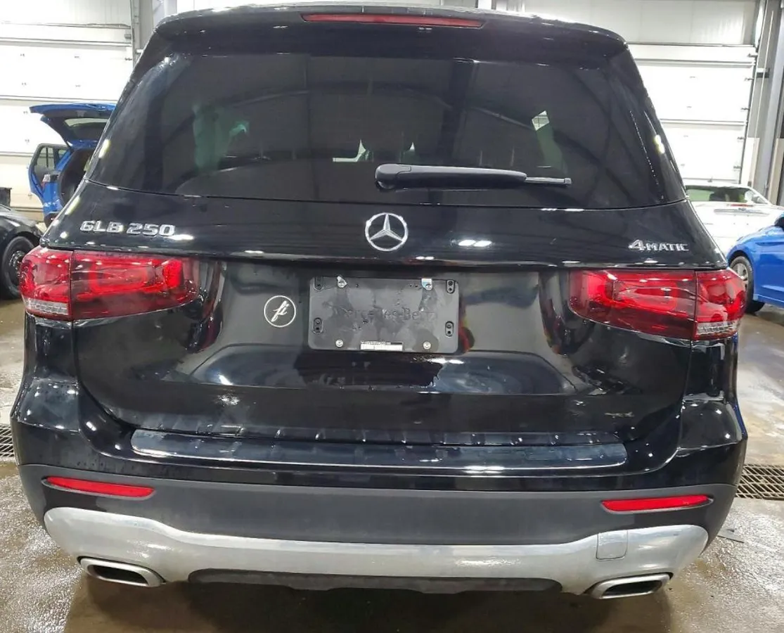 MERCEDES-BENZ GLB 250 4MATIC 2022