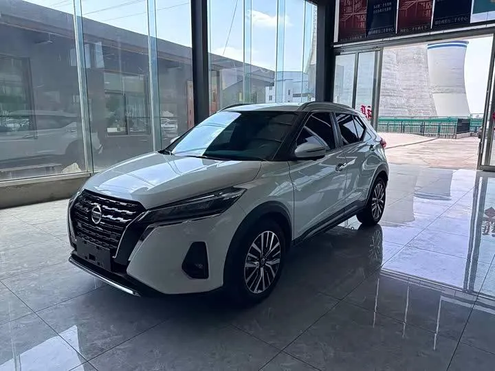NISSAN KICKS 2022
