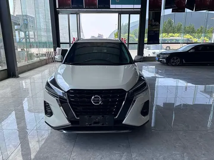 NISSAN KICKS 2022