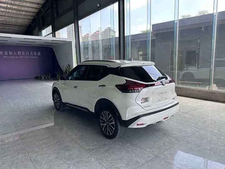 NISSAN KICKS 2022