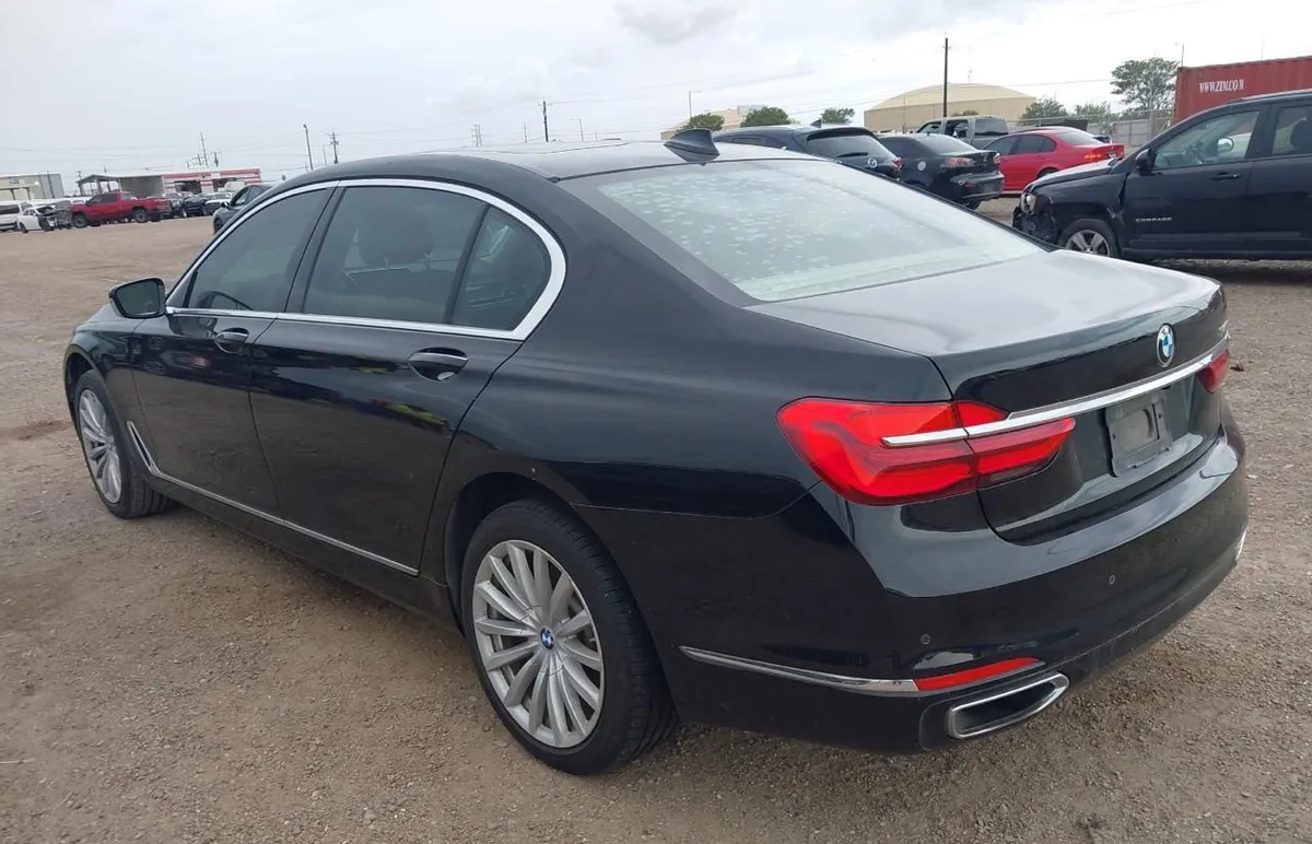BMW 740I 2018