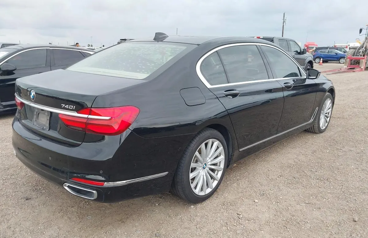 BMW 740I 2018