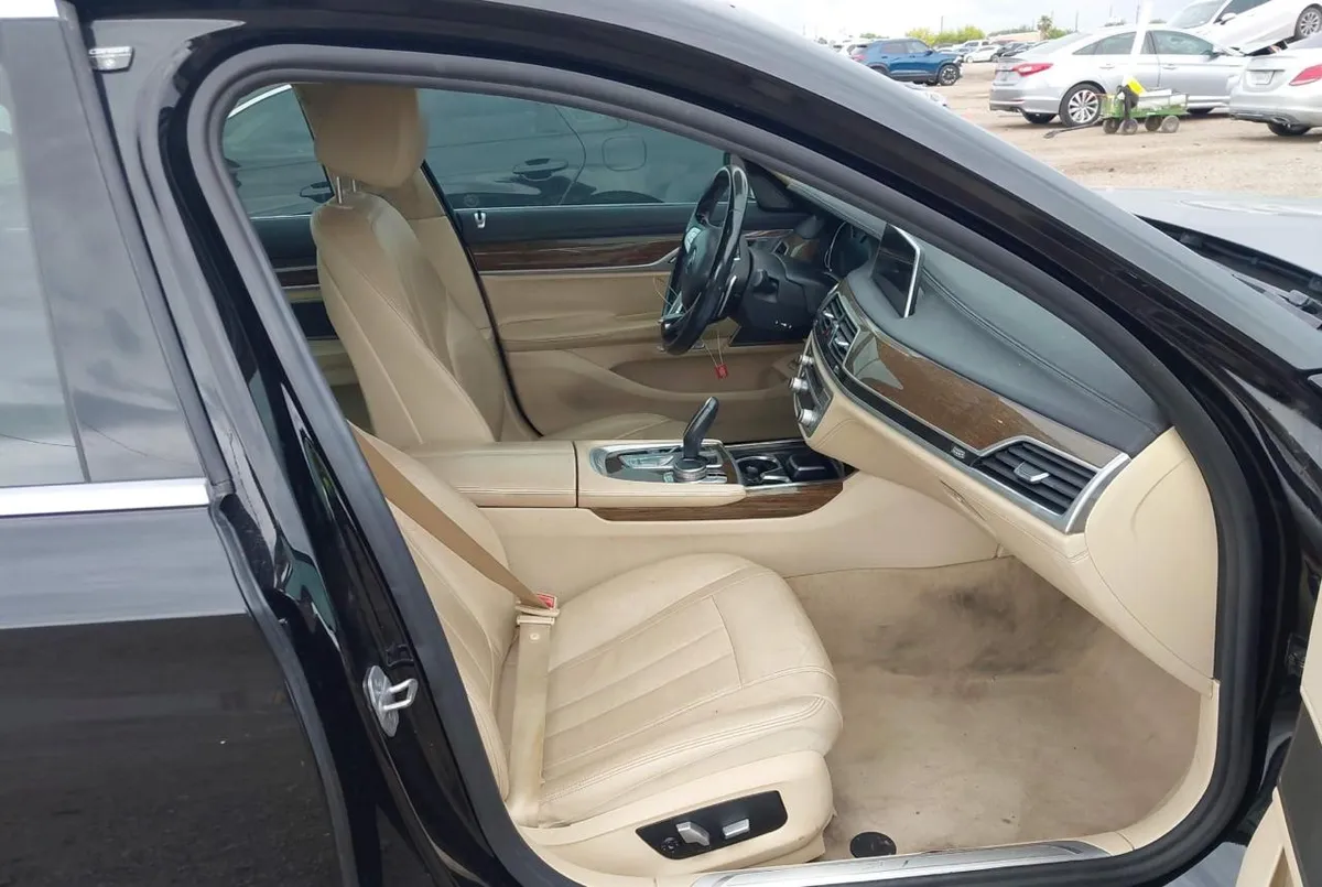 BMW 740I 2018